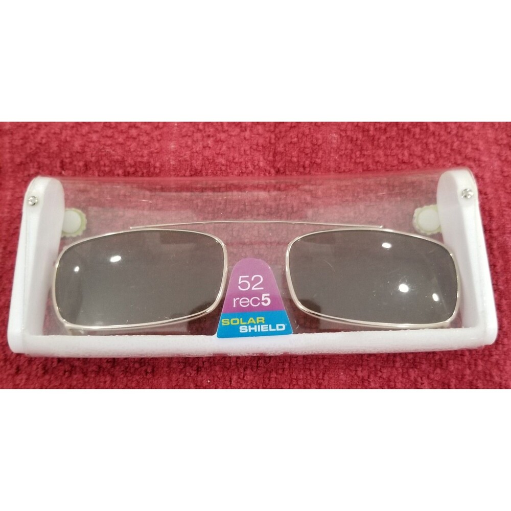 Solar Shield 52 rec 5 by Foster Grant polarized clip on Sunglasses UV protection